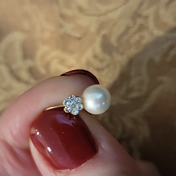 Jewelry - Beautiful faux pearl and diamond earrings.